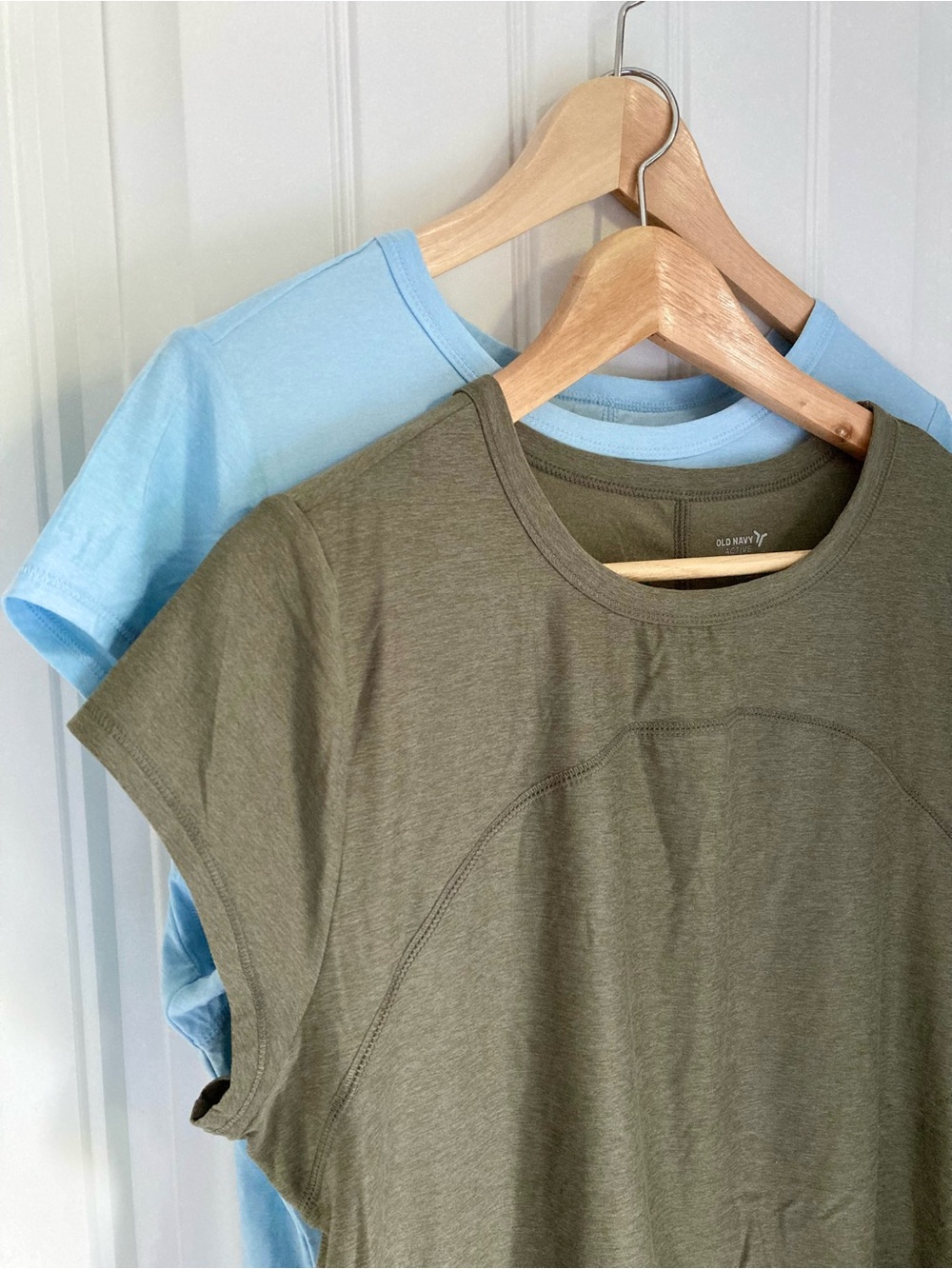 NEW! Old Navy Active Cloud 94 Soft T-Shirt | Set of 2